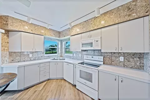 20900 Persimmon Pl, Estero, FL 33928 photo 10