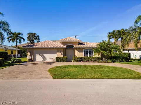 28412 Del Lago Way, Bonita Springs, FL 34135