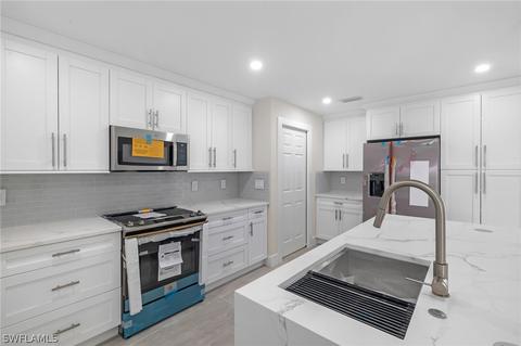 1723 Surfside Blvd, Cape Coral, FL 33991