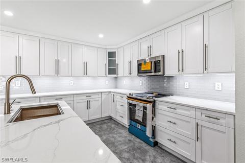1633 Surfside Blvd, Cape Coral, FL 33991