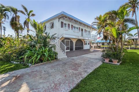 16381 Porto Bello St, Bokeelia, FL 33922