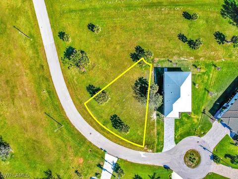 17364 Yosemite Ct, Punta Gorda, FL 33955