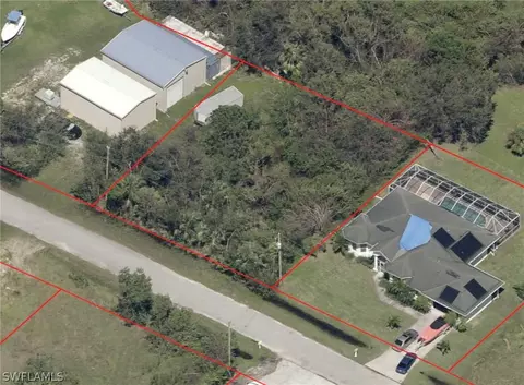 669 Mirror Lakes Ct, Lehigh Acres, FL 33974