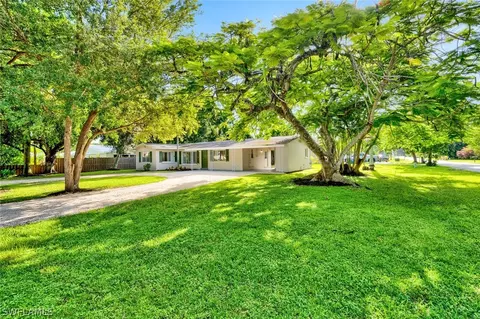 4106 W Riverside Dr, Fort Myers, FL 33901