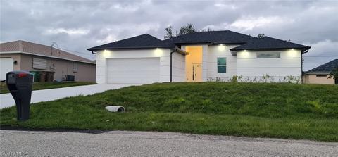 827 NE 16th Ter, Cape Coral, FL 33909