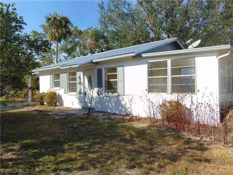 312 Stanford St, Lehigh Acres, FL 33936