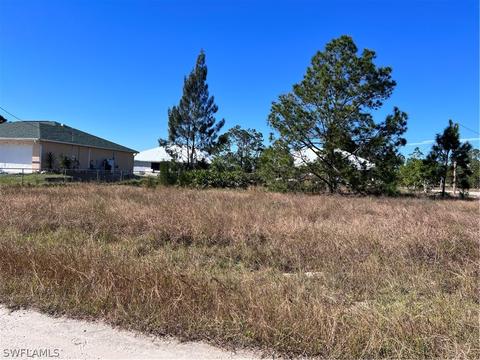 336 Pendleton Ave, Lehigh Acres, FL 33974 photo 2