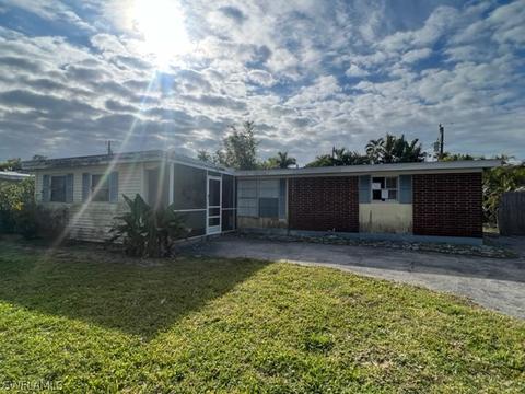 2140 Estey Ave, Naples, FL 34104 photo 2