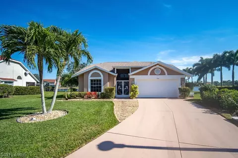 704 Belville Blvd, Naples, FL 34104