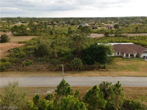646 Cane St E, Lehigh Acres, FL 33974