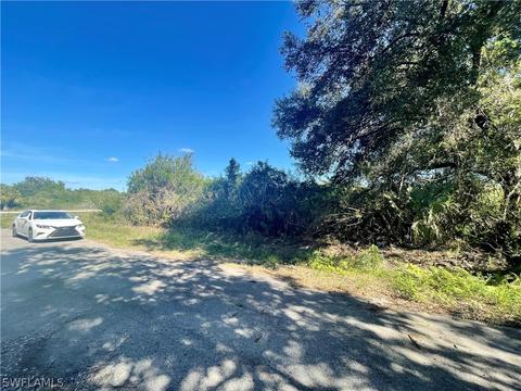 1518 Truman Ave, Lehigh Acres, FL 33972