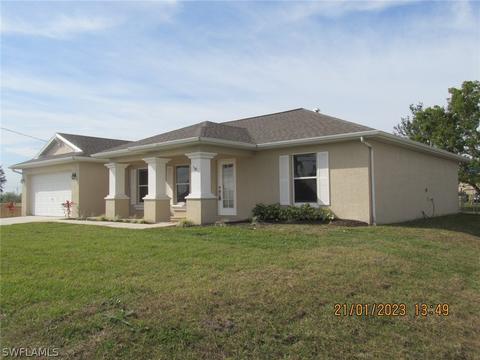 2026 NE 1st Ave, Cape Coral, FL 33909