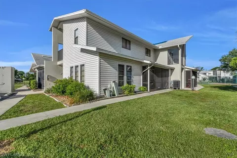 17017 Golfside Cir #401, Fort Myers, FL 33908