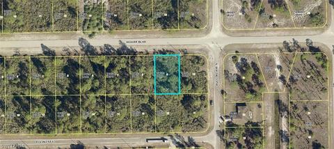 1120 Jaguar Blvd, Lehigh Acres, FL 33974