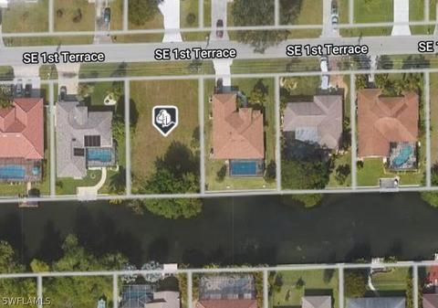 1718 SE 1st Ter, Cape Coral, FL 33990