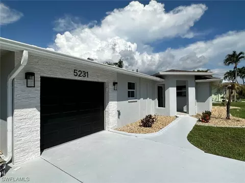 5231 Skylark Ct, Cape Coral, FL 33904