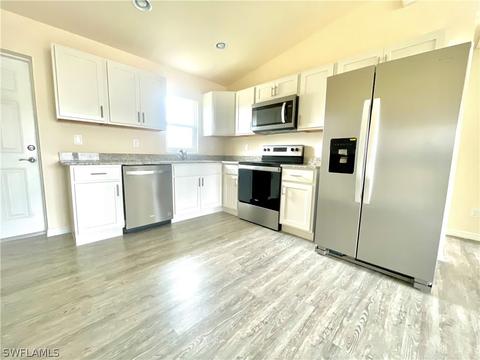 7004 Waldo Cir, Labelle, FL 33935 photo 13