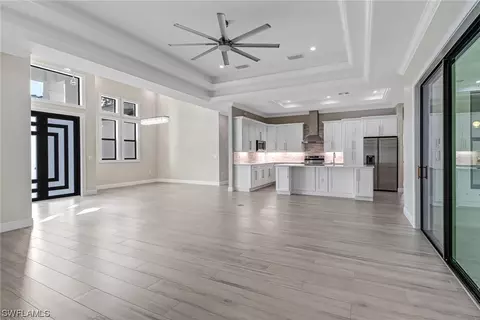 561 4th St NE, Naples, FL 34120 photo 9
