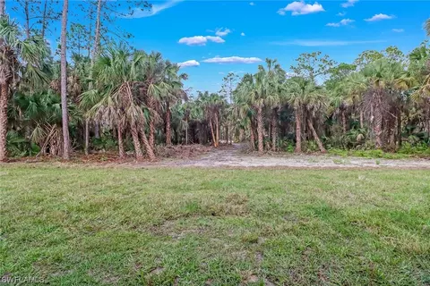 561 4th St NE, Naples, FL 34120 photo 4