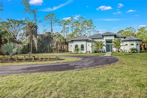 561 4th St NE, Naples, FL 34120 photo 2