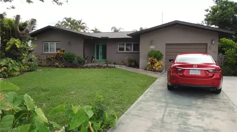 5324 Colony Ct, Cape Coral, FL 33904
