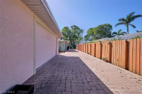 1085 28th Ave N, Naples, FL 34103 photo 25
