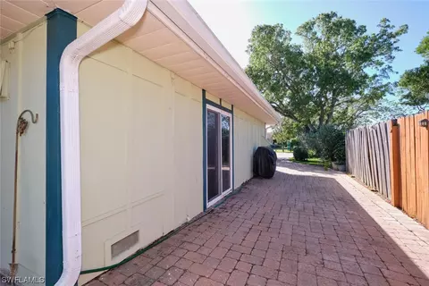 1085 28th Ave N, Naples, FL 34103 photo 15