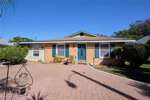 1085 28th Ave N, Naples, FL 34103 photo 3