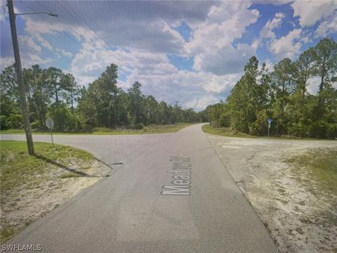 2501 Meadow Rd, Lehigh Acres, FL 33974