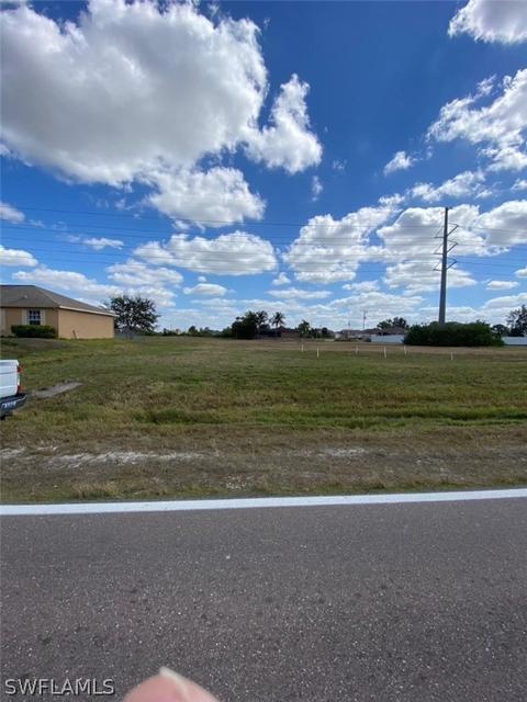 21 El Dorado Blvd N, Cape Coral, FL 33993