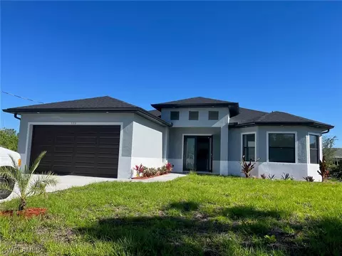 3110 43rd St W, Lehigh Acres, FL 33971