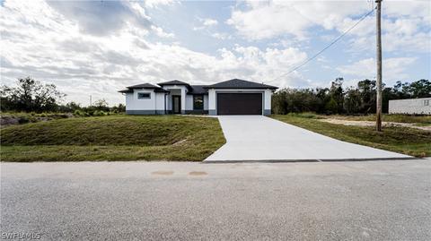 2705 53rd St SW, Lehigh Acres, FL 33976