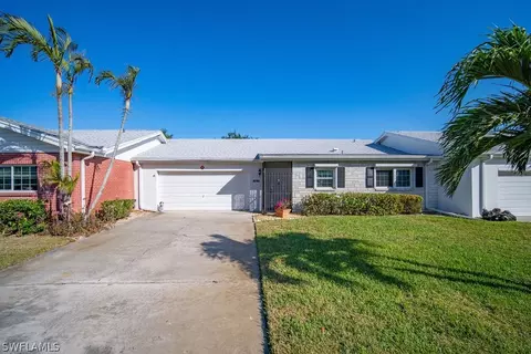 1517 Edgewater Cir, Fort Myers, FL 33919