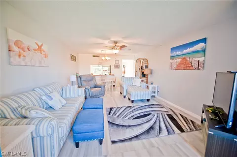 5959 Winkler Rd #313, Fort Myers, FL 33919