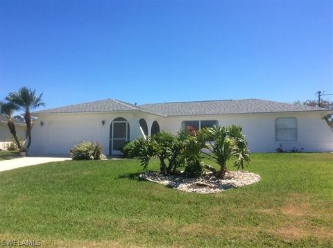 2706 Mcarthur Way, Lehigh Acres, FL 33936