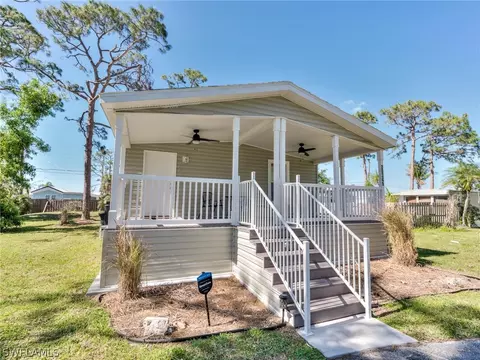 20346 Sherrill Ln, Estero, FL 33928 photo 2