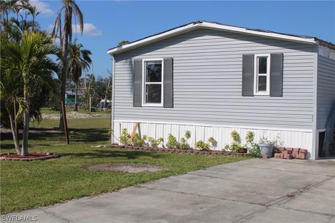 5470 Rainbow Dr, Bokeelia, FL 33922 photo 2