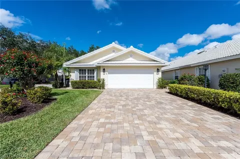 1559 Weybridge Cir #48, Naples, FL 34110