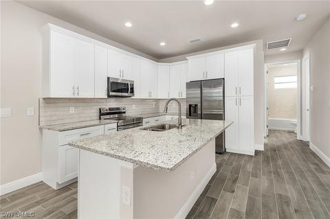 1046 E Monday Ln, Labelle, FL 33935 photo 10