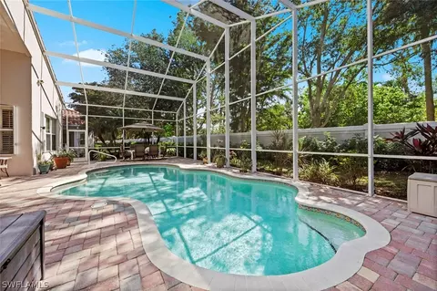 9006 Whitfield Dr, Estero, FL 33928