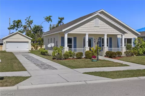 155 Destiny Cir, Cape Coral, FL 33990