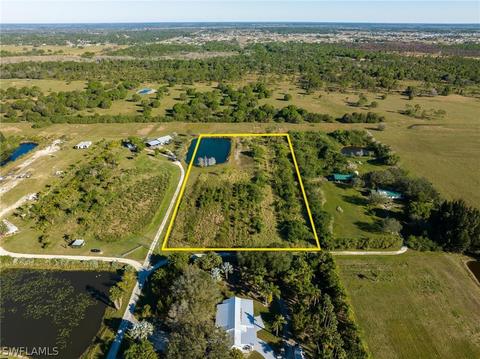 3130 Perkins Dr, Labelle, FL 33935