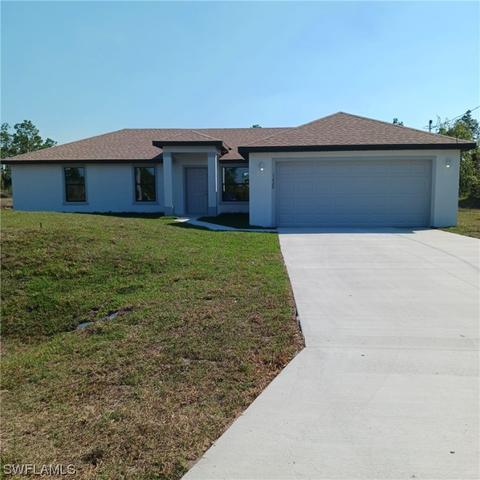 936 Marilyn Ave S, Lehigh Acres, FL 33974