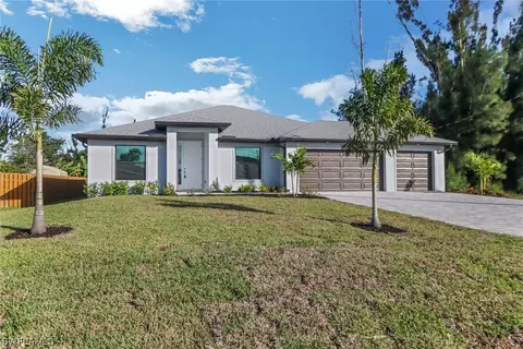 2833 NW 7th St, Cape Coral, FL 33993