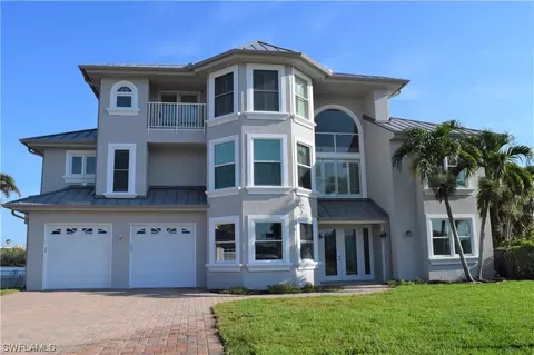 8085 Lagoon Rd, Fort Myers Beach, FL 33931
