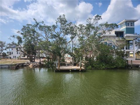 463 Palermo Cir, Fort Myers Beach, FL 33931