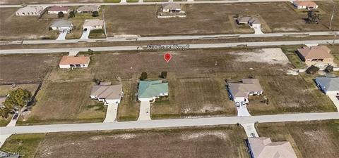 124 Kismet Pkwy E, Cape Coral, FL 33909