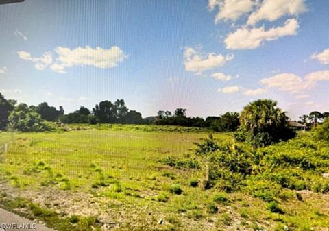 467 Rajah St, Lehigh Acres, FL 33974