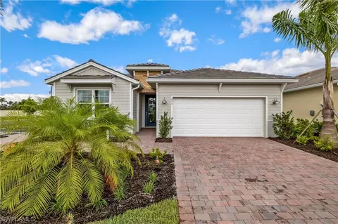 464 Polihale Way, Naples, FL 34114