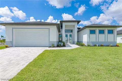 209 NE 5th Ter, Cape Coral, FL 33909